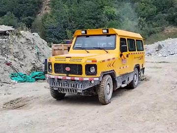 湖北10人無軌人車